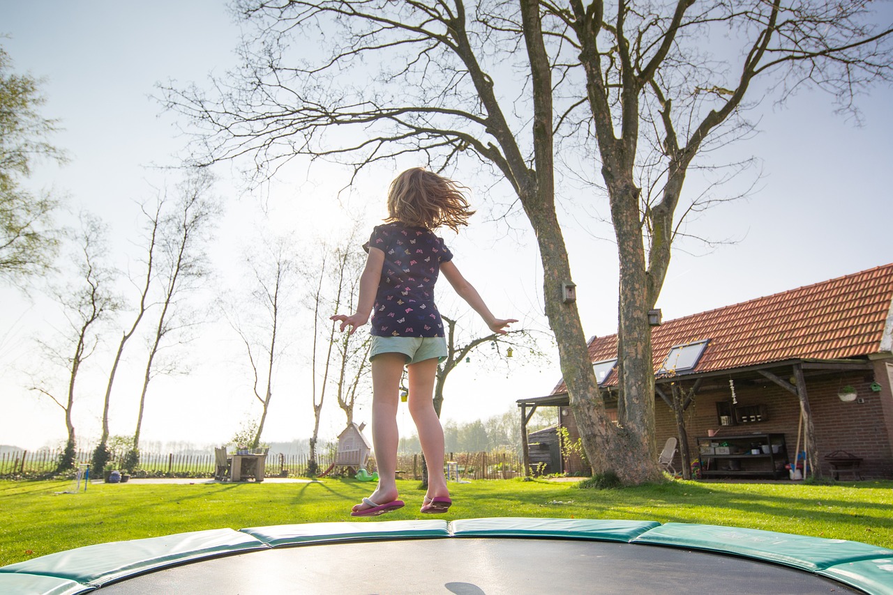 Rectangular trampoline vs round trampoline