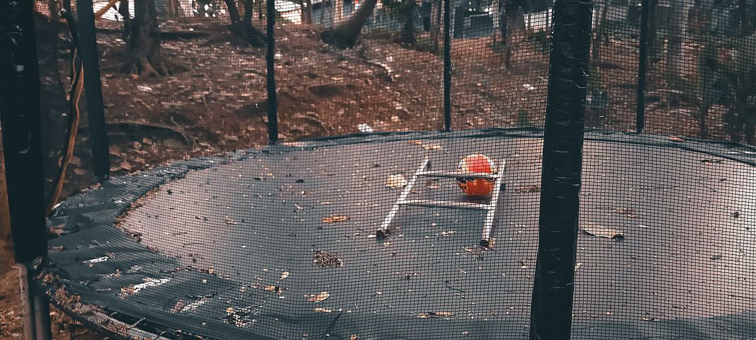 Trampoline Cleaning